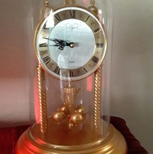 Vintage Elgin Quartz Globe Clock